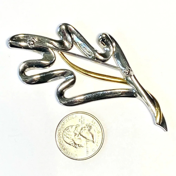 Vintage Monet 2- tone big leaf brooch - Picture 3 of 3